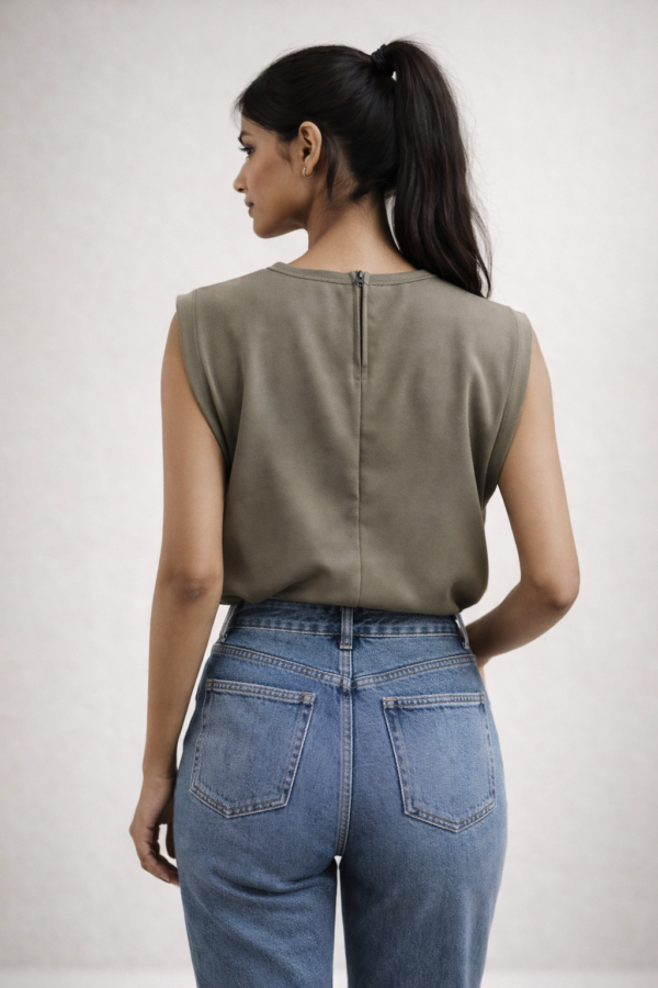 Sleeveless High Low Oversized Top