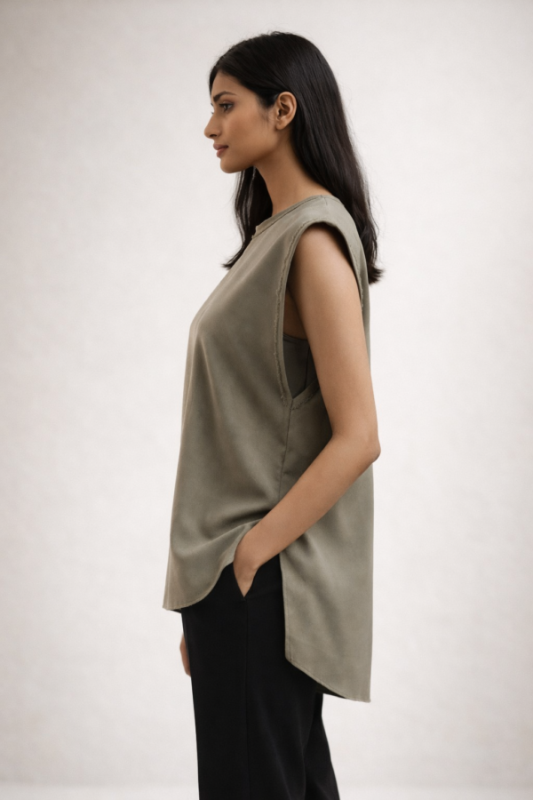 Sleeveless High Low Oversized Top