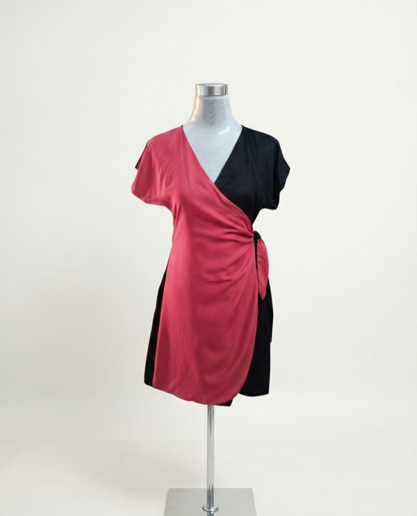 2026/04/1000326916.png Dual-Tone Wrap Dress